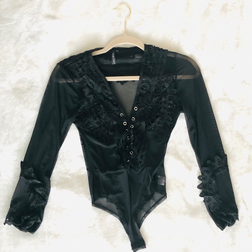 Black Mesh Laced Embroidery Bodysuit - Picture 2 of 7